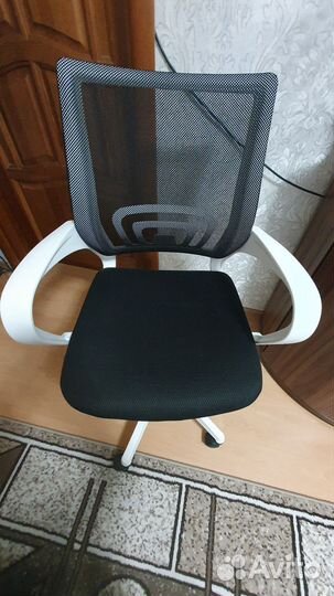 Тележка. Кресло. Учебная голова