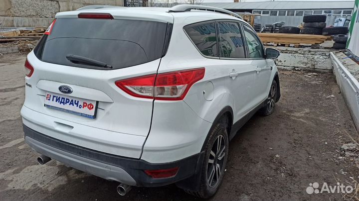 Обшивка стойки средней верхняя левая Ford Kuga 2 2