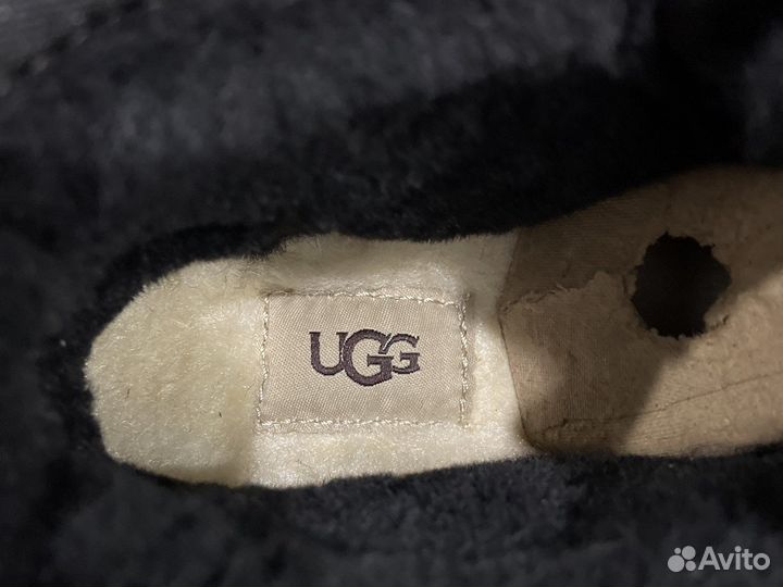 UGG neumel snapback