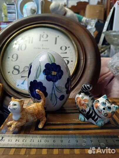 Статуэтки фарфоровые кошек