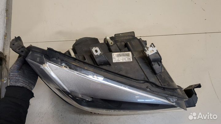 Фара (передняя) правая BMW X1 (E84), 2015
