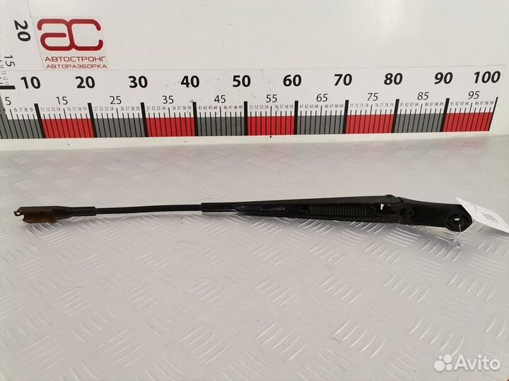 Щеткодержатель (поводок стеклоочистителя, дворник)