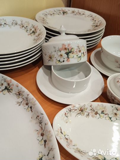 Столовый сервиз фарфор новый