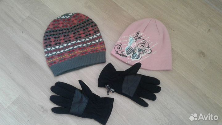 Шапки женские + перчатки спортивные