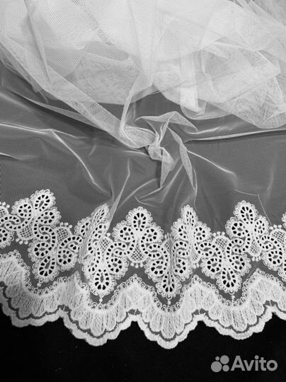 Сетка с вышивкой по низу