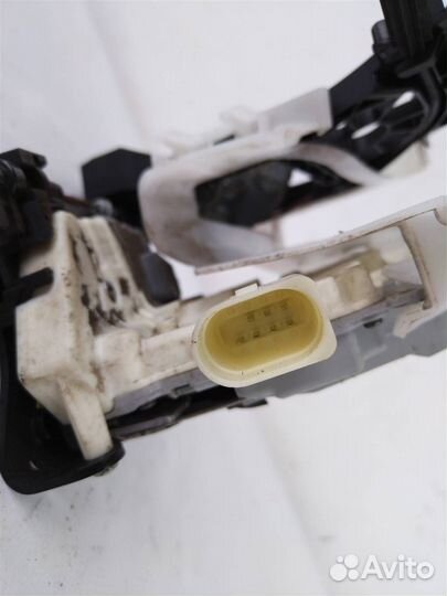Замок двери задней правой фольксваген пассат B6