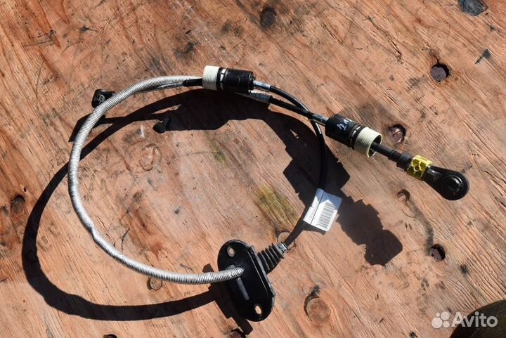 Трос кулисы кпп Volvo V40 2