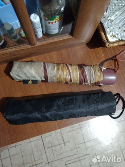 Думочки жилетка большая зонты грелка птички шапки