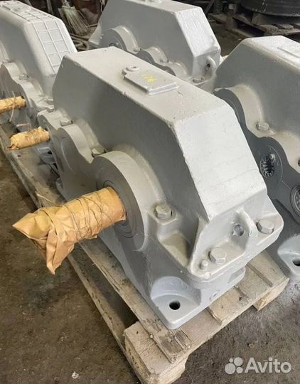 Редукторы / Тельферы / лот xmmpf 28899