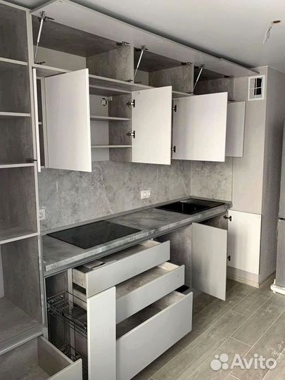 Кухня современная на заказ. Доставка и сборка