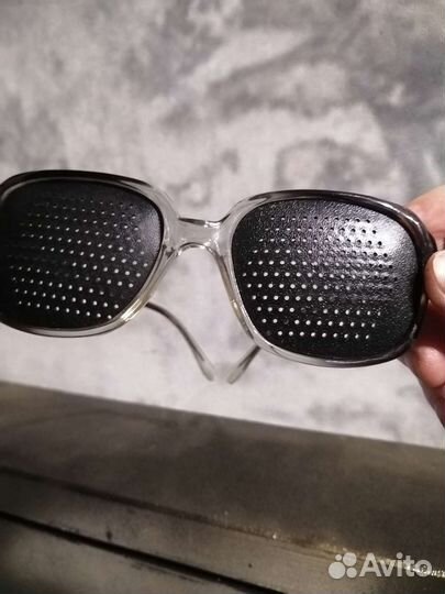 Очки тренажёры перфорированные