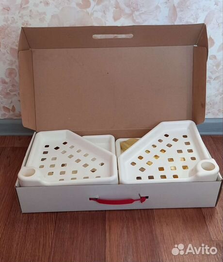 Полка угловая в ванную комнату