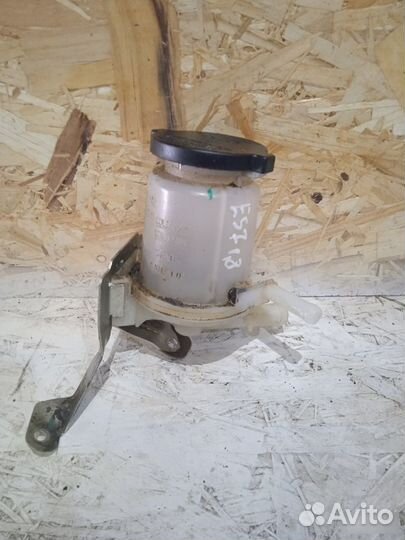 Бачок гур Geely Emgrand Ec7