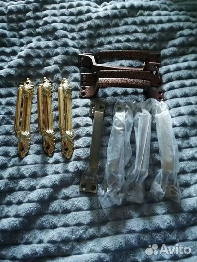 Мебельные ручки.оконные,дверные.лот 3 шт