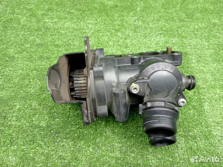 Корпус термостата помпа VAG Audi Volkswagen Q3 8U Tiguan Q5 8R