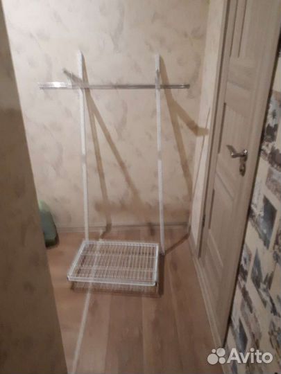 Вешалка настенная рельсы