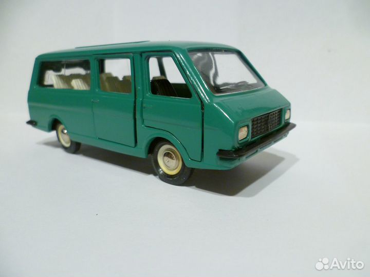 Модель автомоб раф RAF 2303 (1:43 СССР)