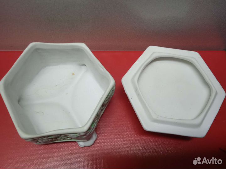 Фарфоровая шкатулка СССР