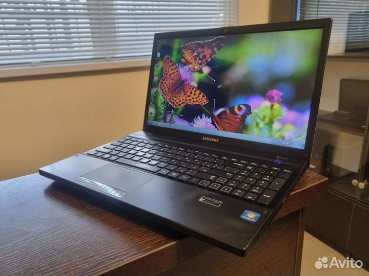 Samsung NP300V5A (Core i5-2450M / GT 520MX 1гб)