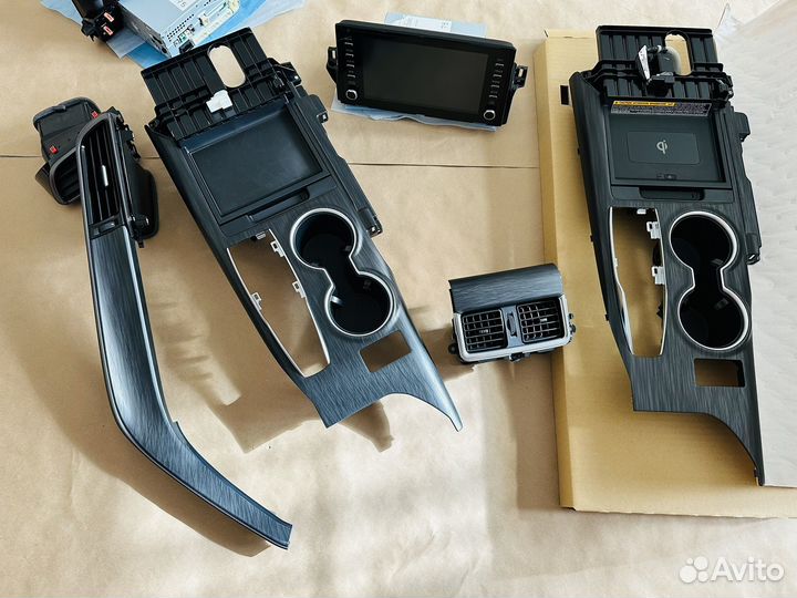 Рестайлинговый салон Camry V70