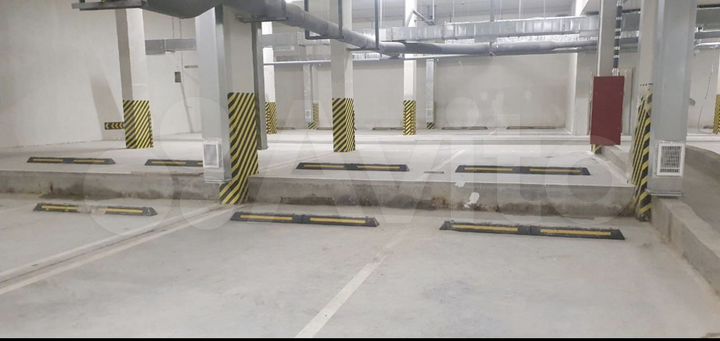 Машиноместо, 14 м²