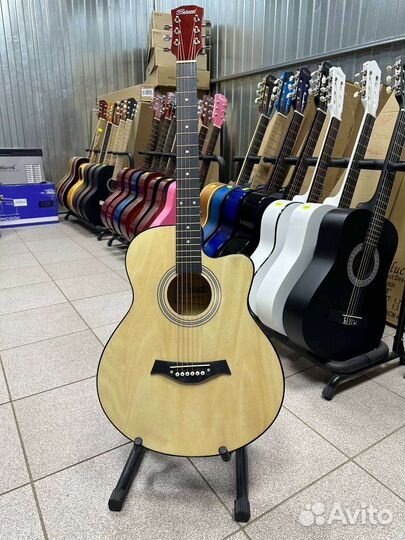 Акустическая гитара