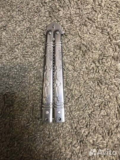 Нож бабочка разческа