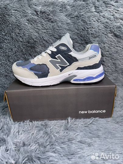 New balance 2002r