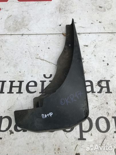 Брызговик задний правый Nissan Pathfinder