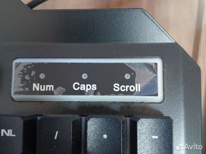 Игровая клавиатура и мышь