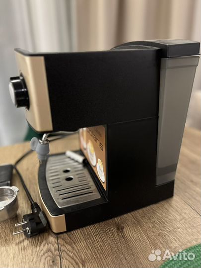 Кофемашина polaris