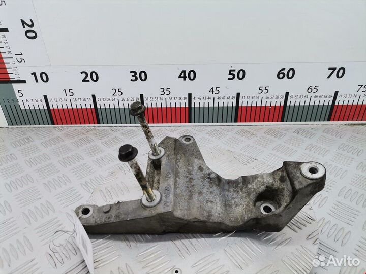 Кронштейн генератора для Ford Mondeo 3 4138500