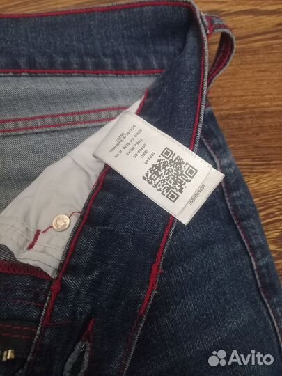 Джинсы true religion