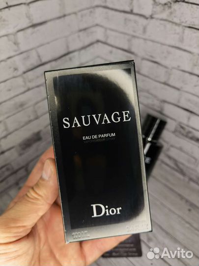 Духи мужские Dior Sauvage Eau De Parfum