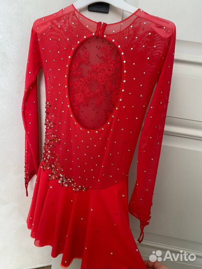 Костюм для фигурного катания 140