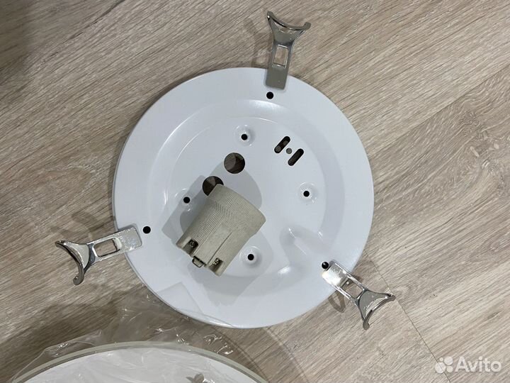 Светильник потолочный