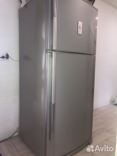 Холодильник sharp