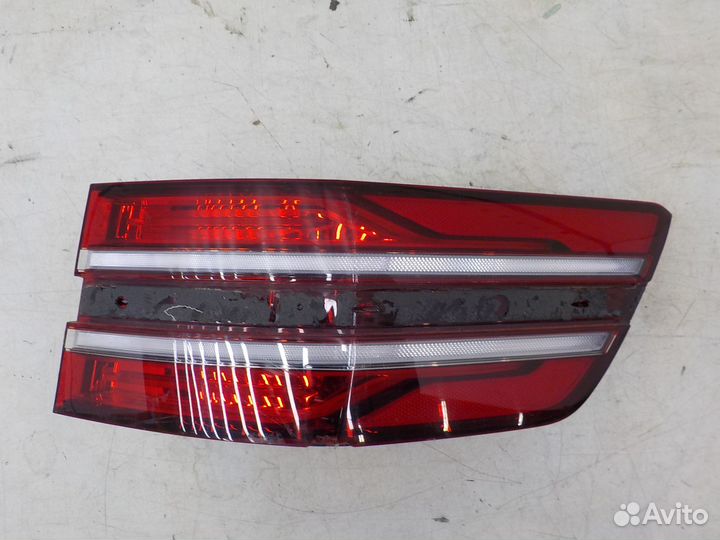 Б/У Фонарь задний правый наружный Hyundai Genesis