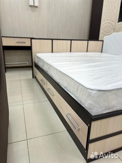 Кровать двухспальная