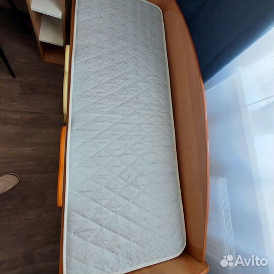 Детская кровать с матрасом
