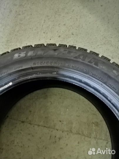 Bridgestone Blizzak Spike-01 215/55 R17