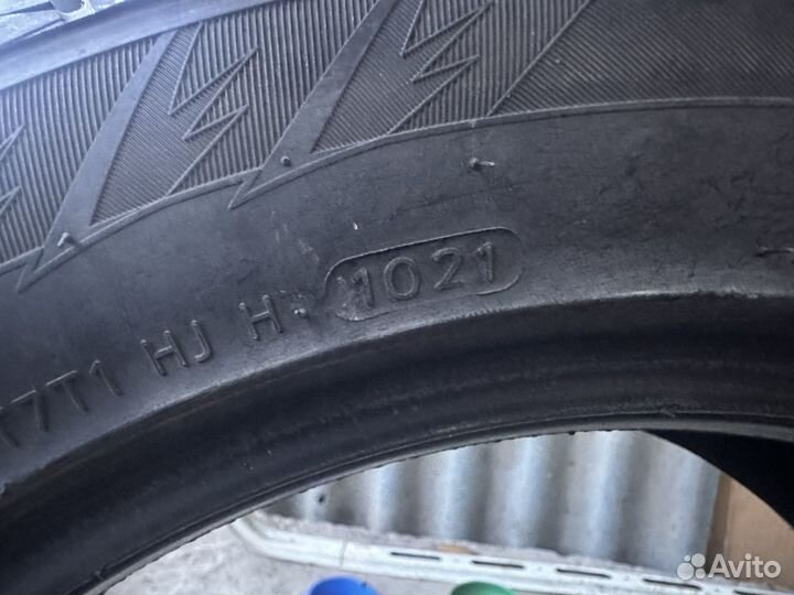 Hankook Winter I'Cept IZ2 215/55 R17