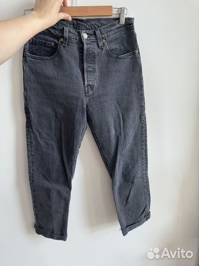 Джинсы черные Levis 501