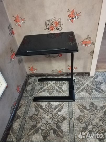 Столик для ноутбука