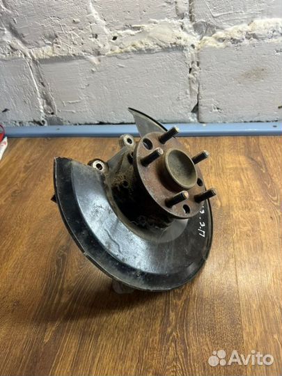 Кулак поворотный задний правый Ford Mondeo III 2