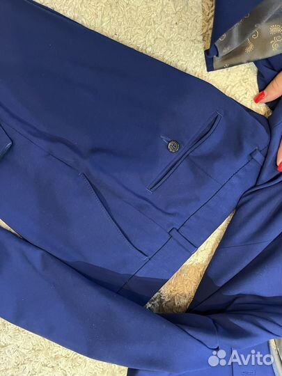 Костюм valenti