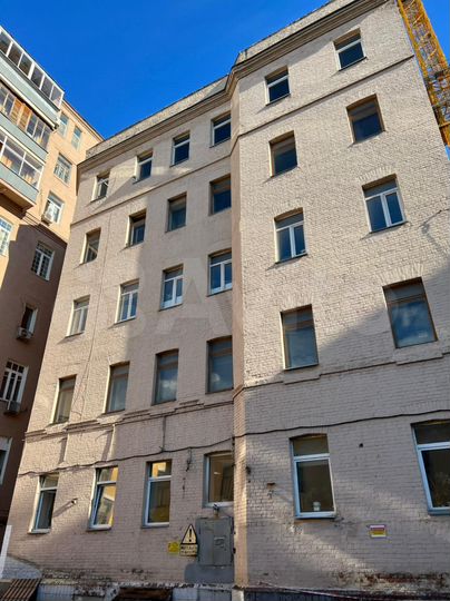 Здание, 968 м²