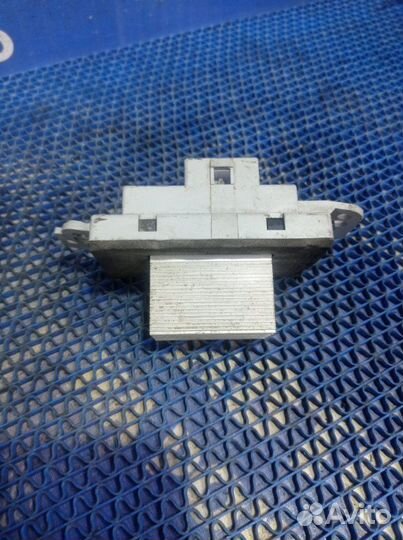 Резистор печки Chevrolet Trailblazer внедорожник