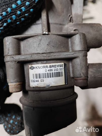 Кран тормозной MAN 0 486 200 007