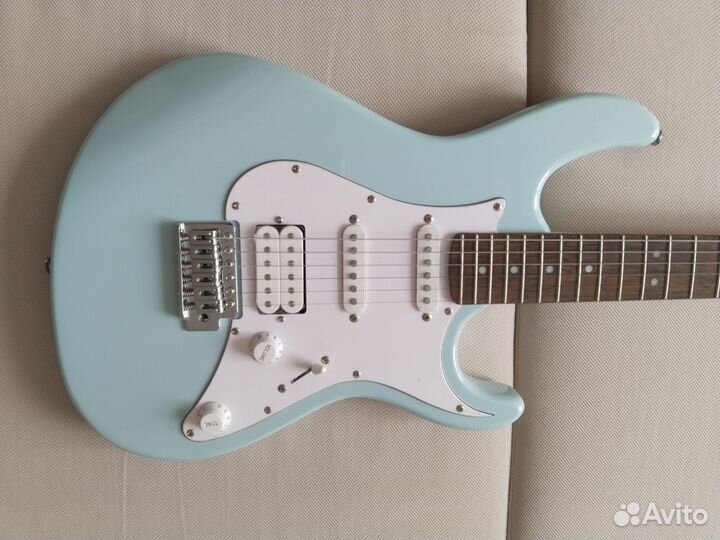 Cort G200-SKB новая с локовыми колками